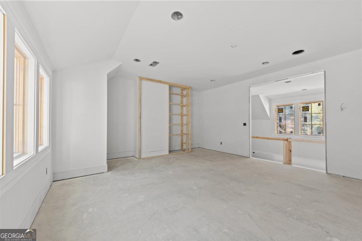 1010 Amasa Lane Greensboro - 19