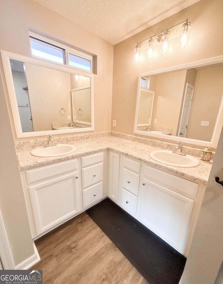 102 Honeysuckle Road Kingsland - 9