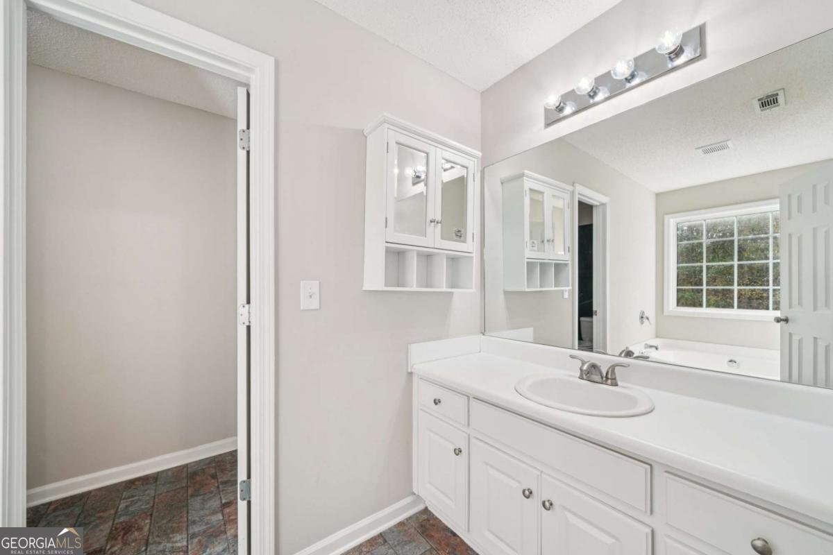 480 Raider Way Bethlehem - 10