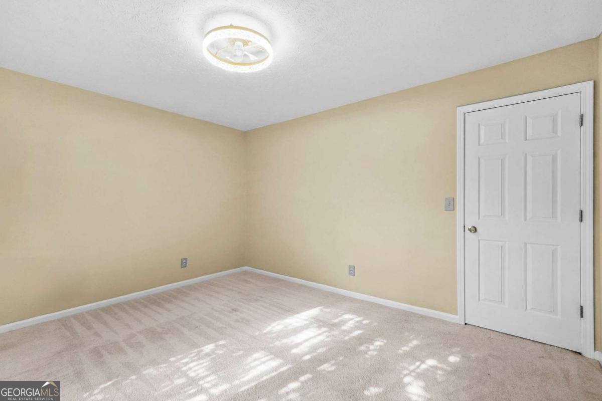 1210 HOGAN RIDGE Drive Grayson - 39