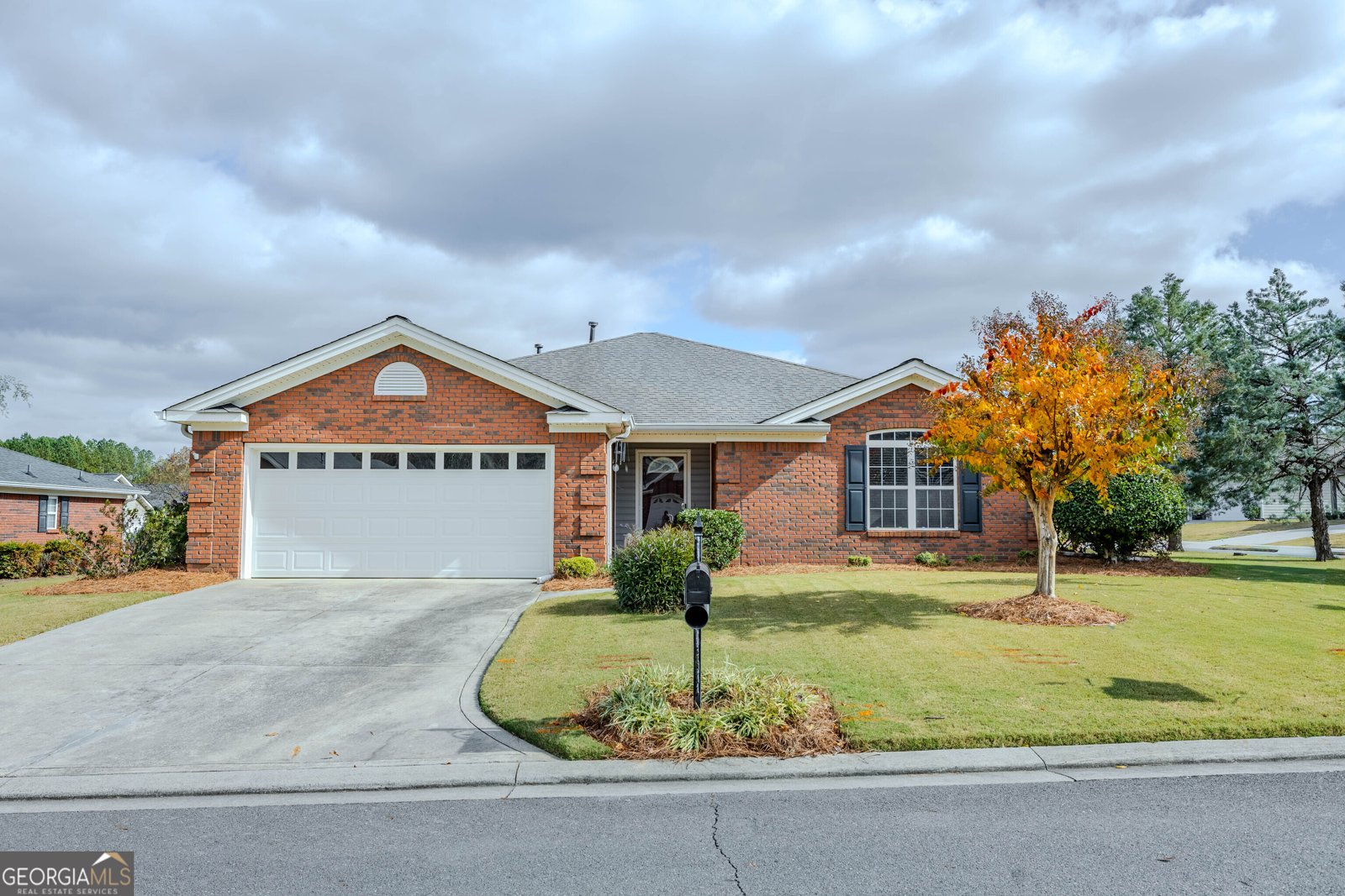 2 Pointe Drive Rome - main photo