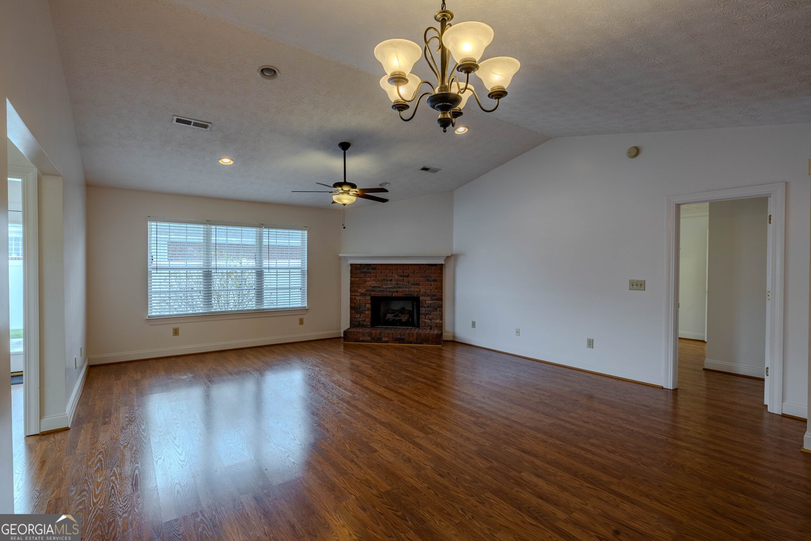 2 Pointe Drive Rome - 5