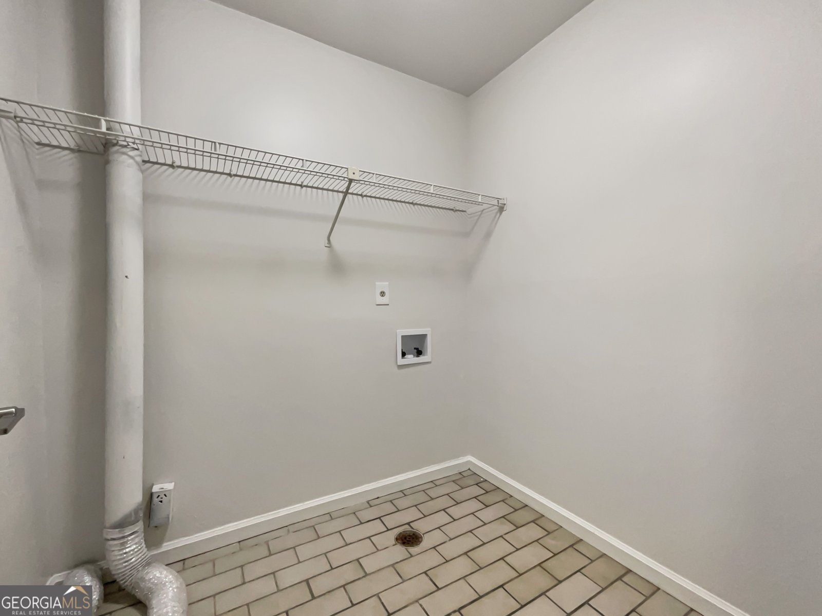 4039 Lakeland Hills Drive Douglasville - 27