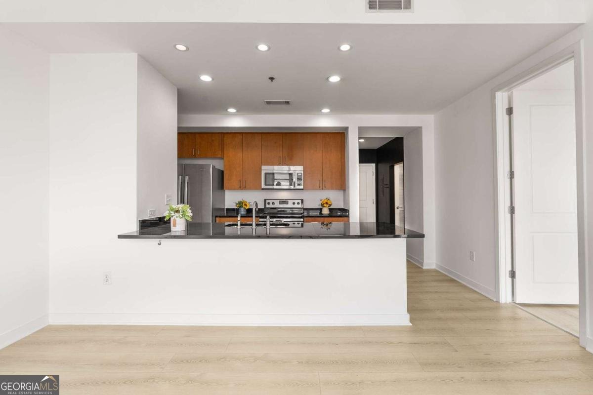 565 Peachtree Street Atlanta - 12