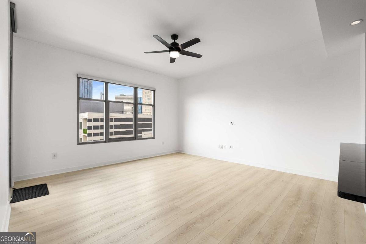 565 Peachtree Street Atlanta - 15