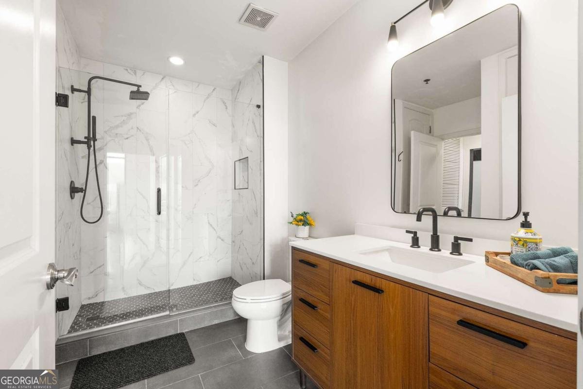 565 Peachtree Street Atlanta - 22