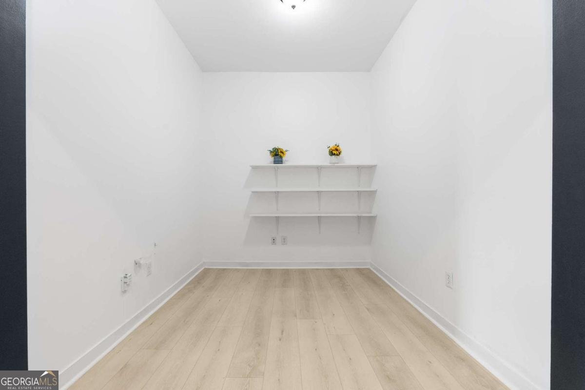 565 Peachtree Street Atlanta - 23