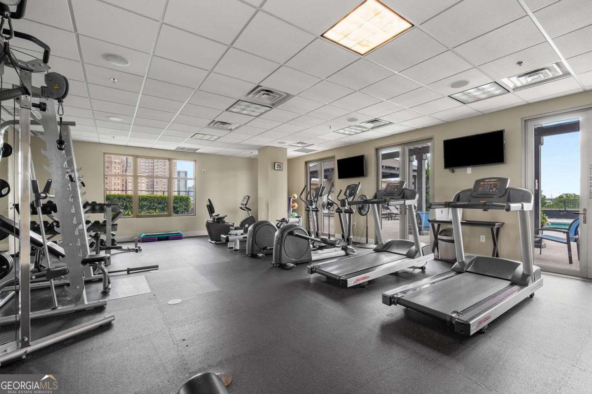 565 Peachtree Street Atlanta - 24