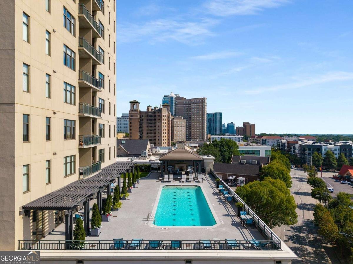 565 Peachtree Street Atlanta - 35