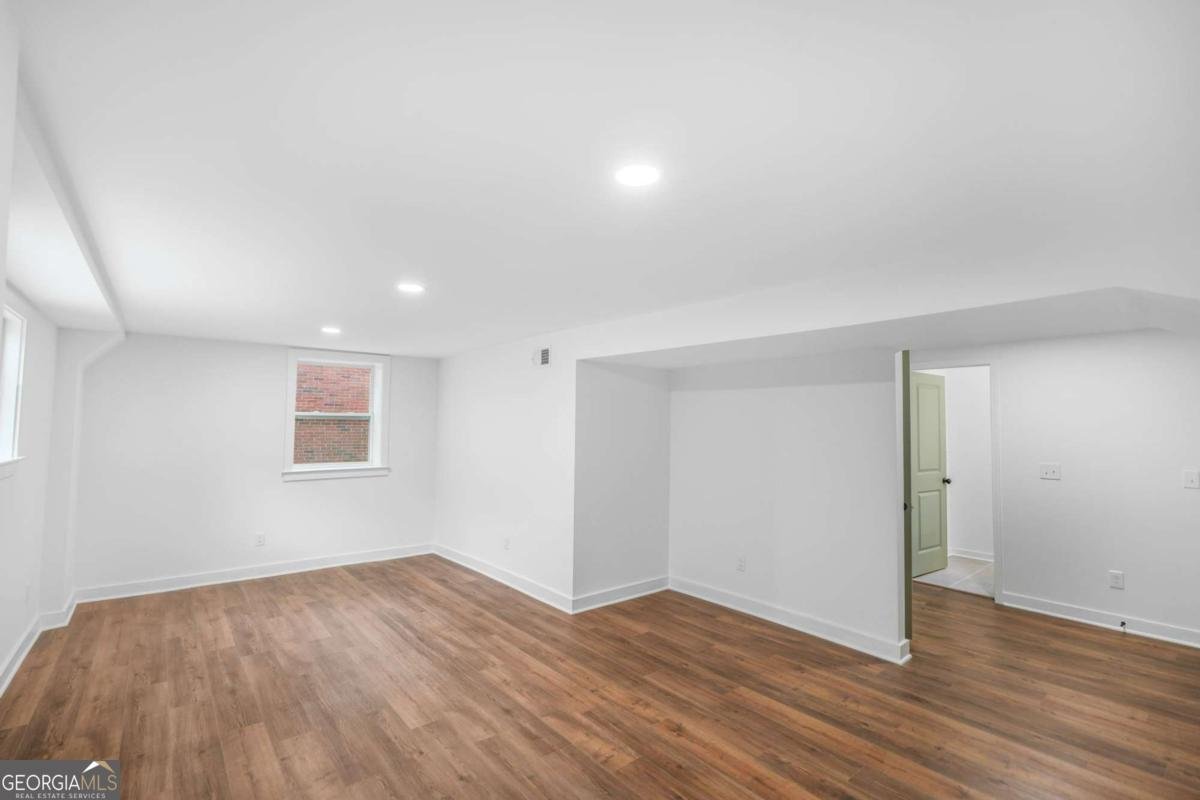 3462 Ingledale Drive Atlanta - 33