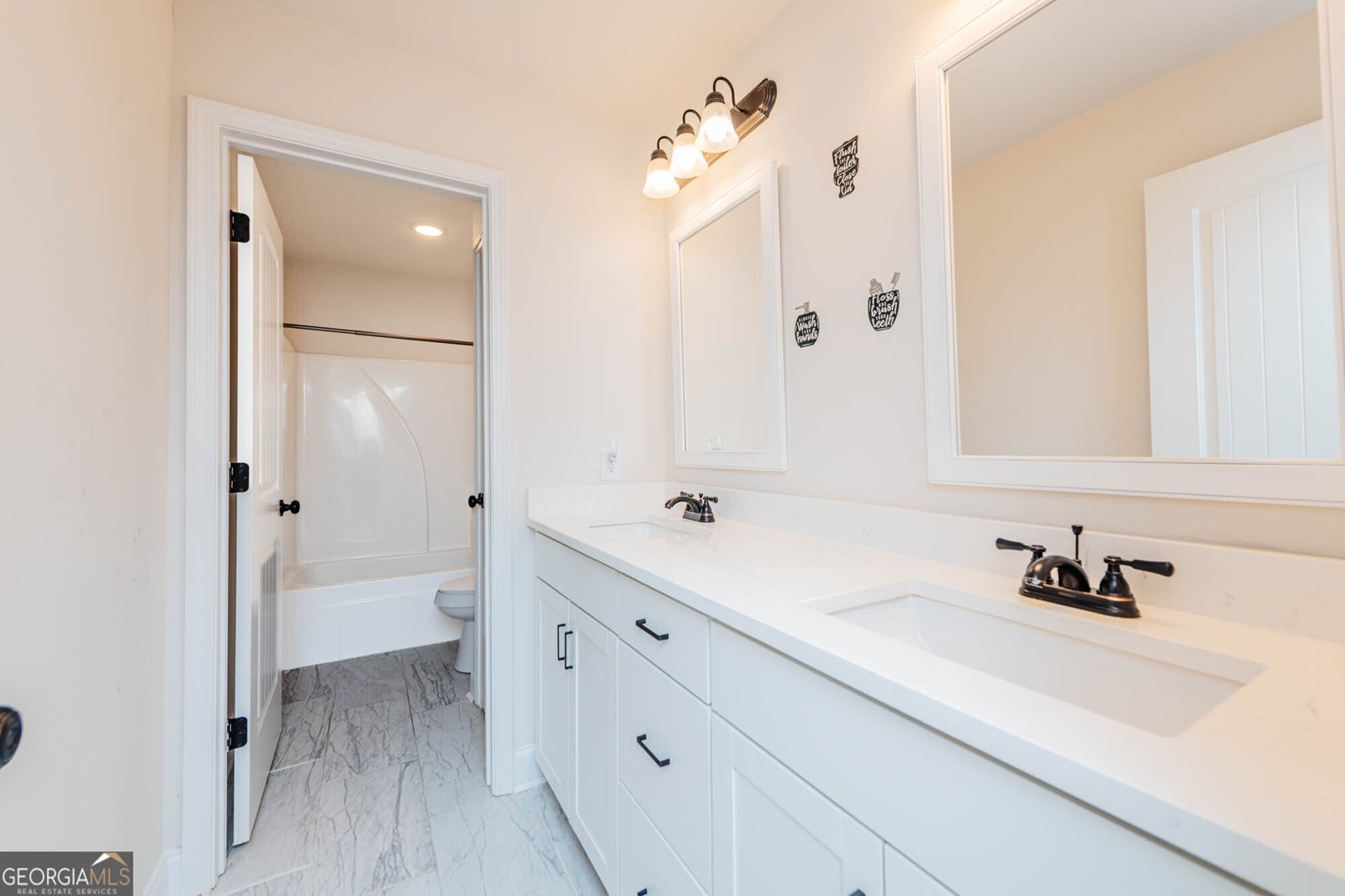 512 Thurston Street Bonaire - 34