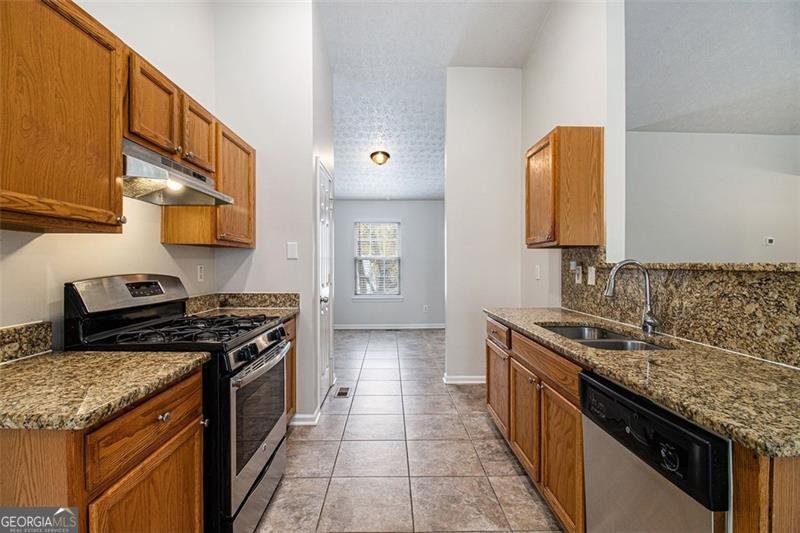 6908 REGISTRY CHASE Stone Mountain - 7