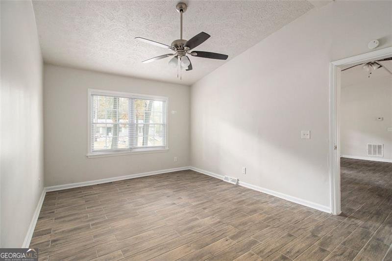 721 The Trace Lithonia - 12