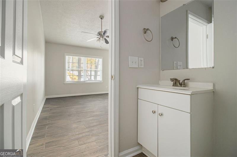 721 The Trace Lithonia - 16