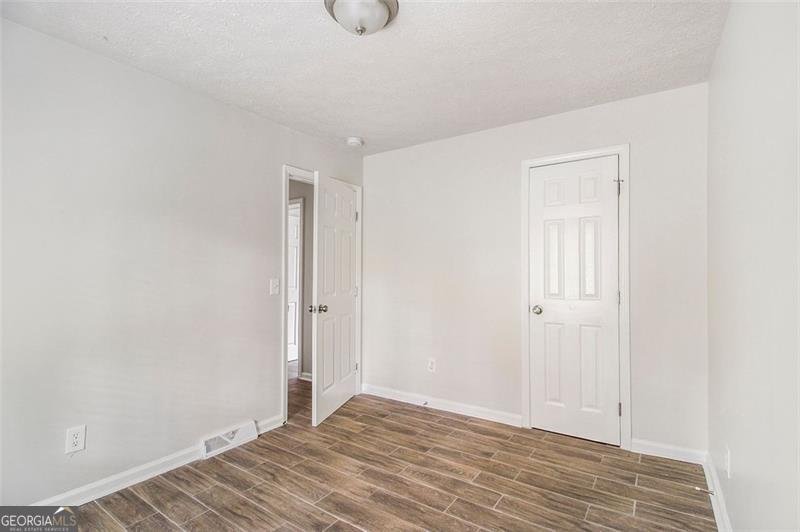 721 The Trace Lithonia - 19