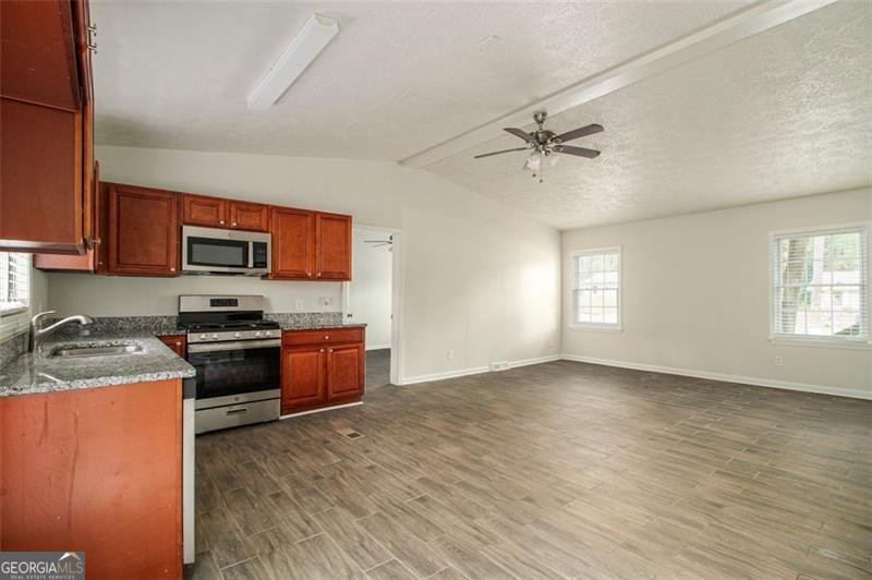 721 The Trace Lithonia - 7