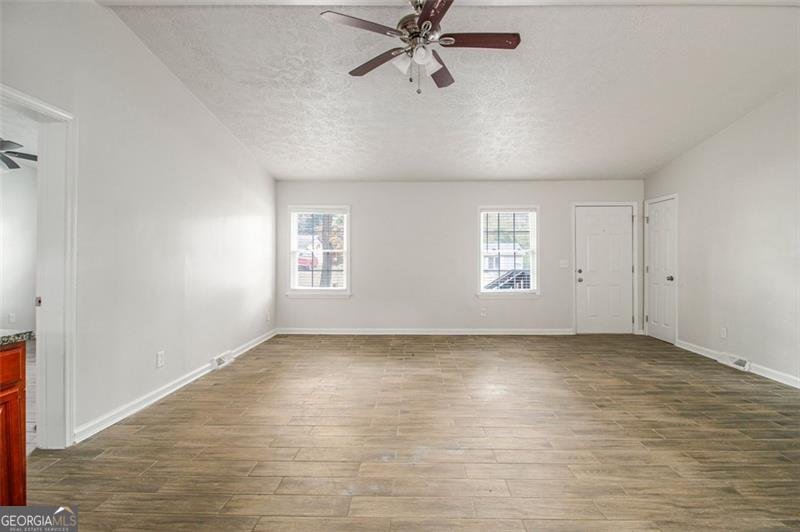 721 The Trace Lithonia - 8