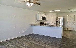 386 VILLAGE CREEK Chatsworth - 7