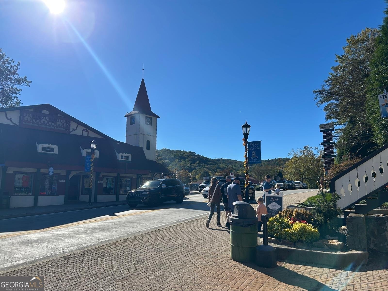 259 DACH BRUECKE GASSE Helen - 63