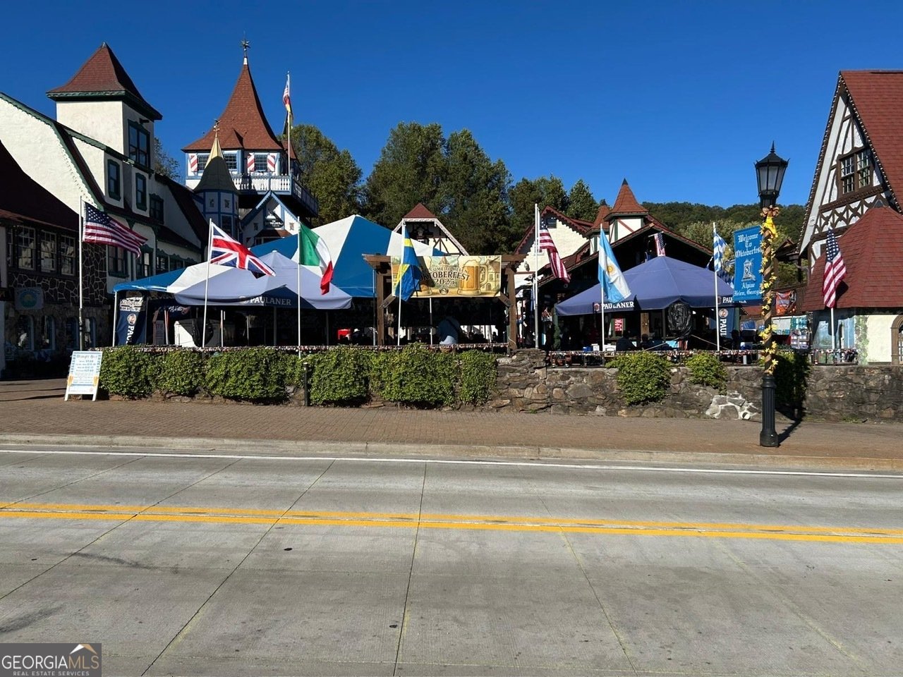 259 DACH BRUECKE GASSE Helen - 65