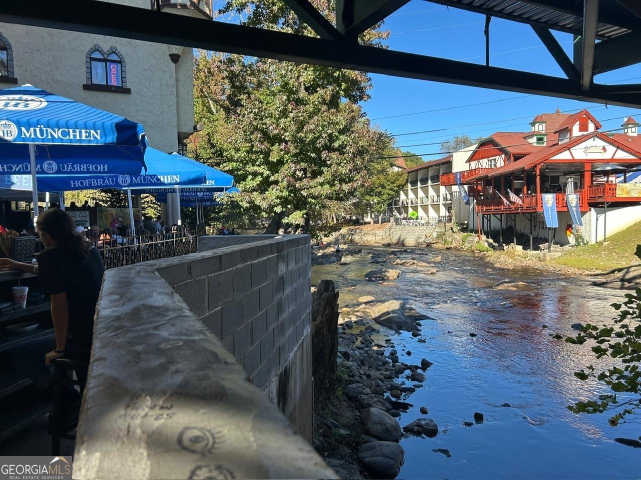 259 DACH BRUECKE GASSE Helen - 68