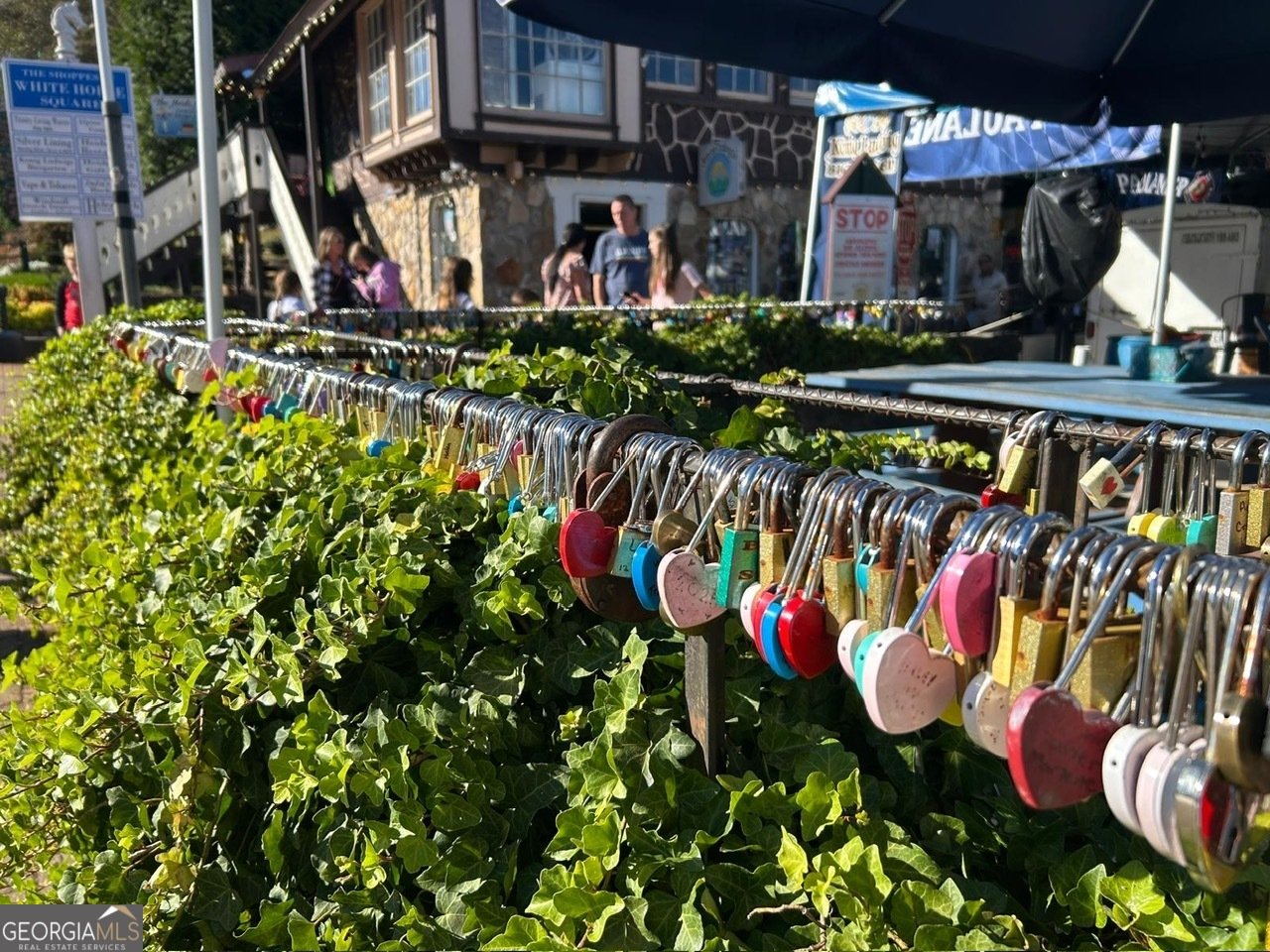 259 DACH BRUECKE GASSE Helen - 70