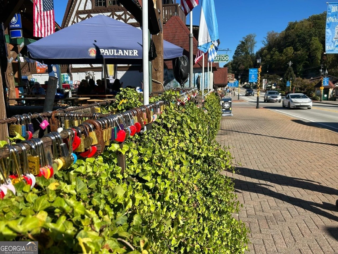 259 DACH BRUECKE GASSE Helen - 71