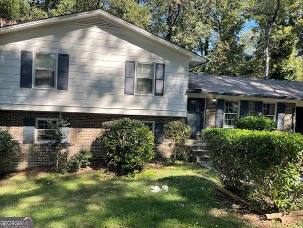 496 WOODLAND Drive Gainesville - 1