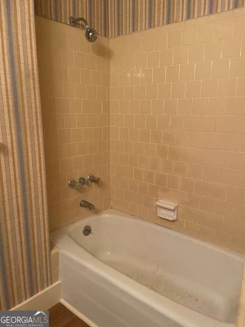 496 WOODLAND Drive Gainesville - 26