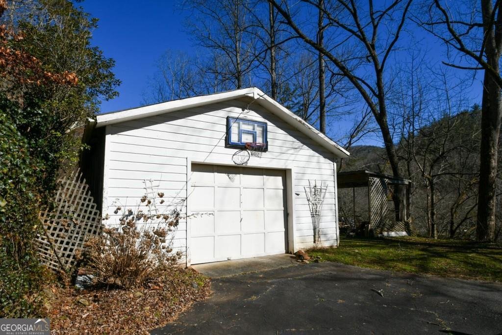 18 Corinth Church Road Cleveland - 26