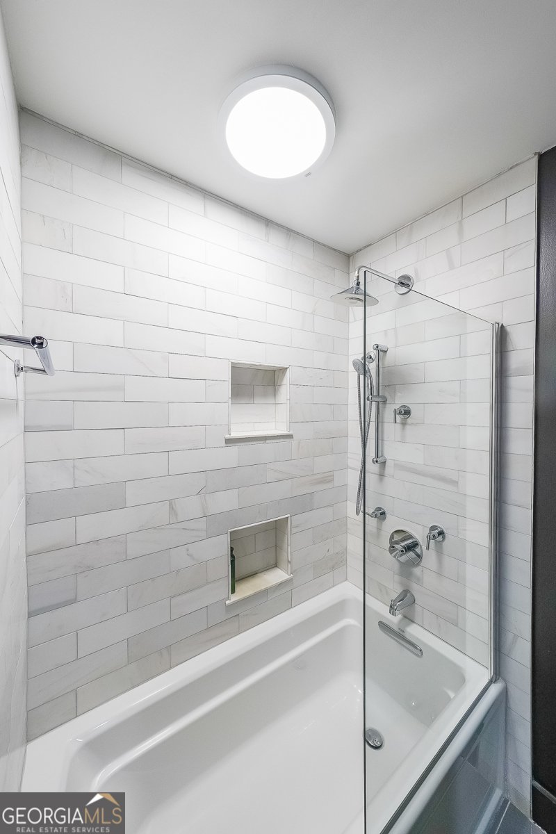 1026 Saint Charles Avenue Atlanta - 24