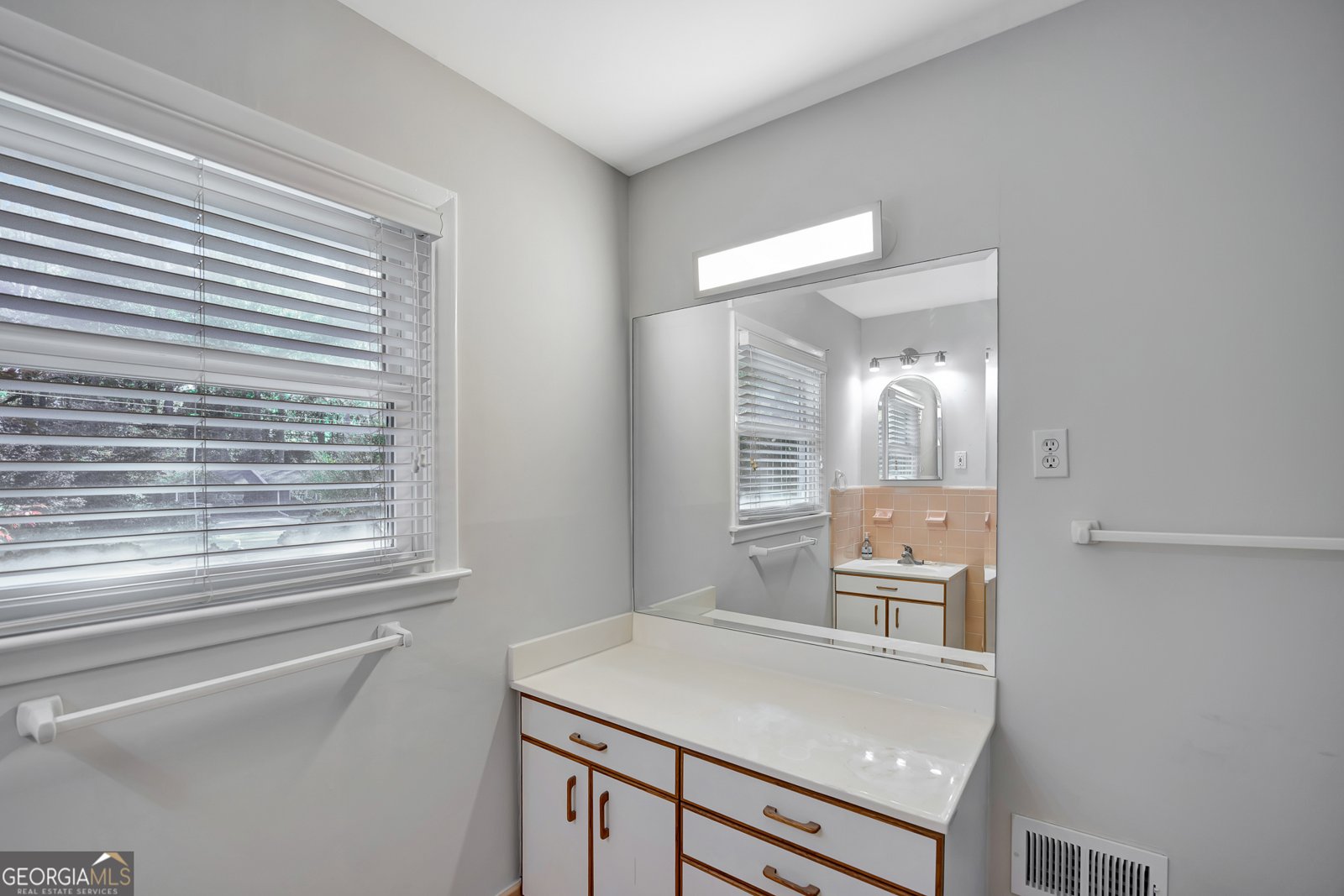 3278 Embry Hills Drive Atlanta - 17