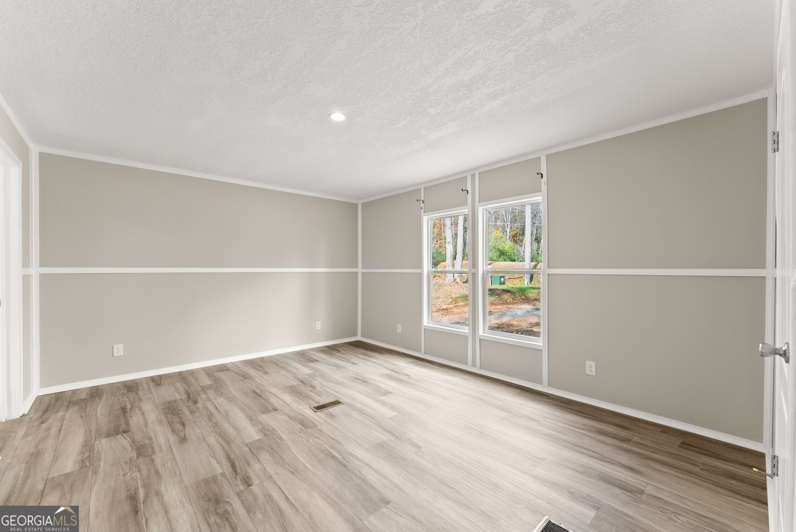 10454 Duncan Bridge Road Cleveland - 11