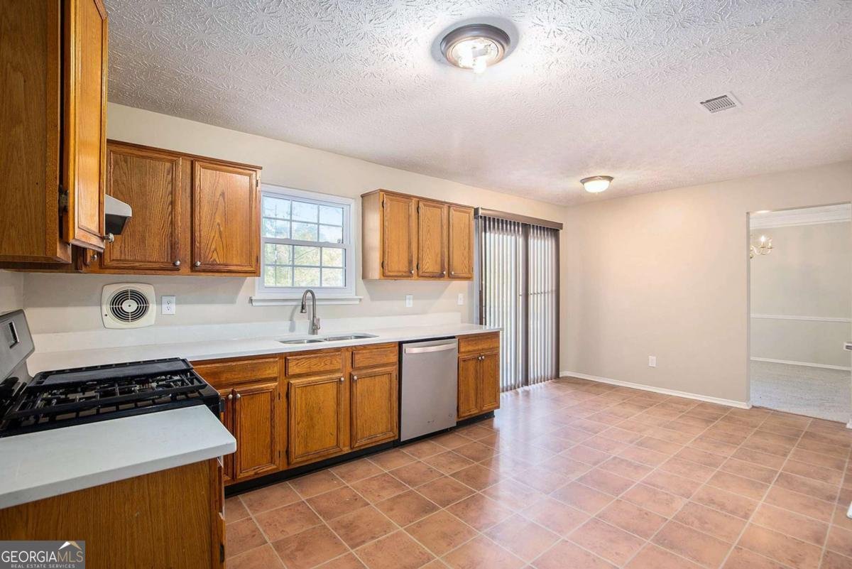 505 Lake Joyce Lane Fairburn - 10