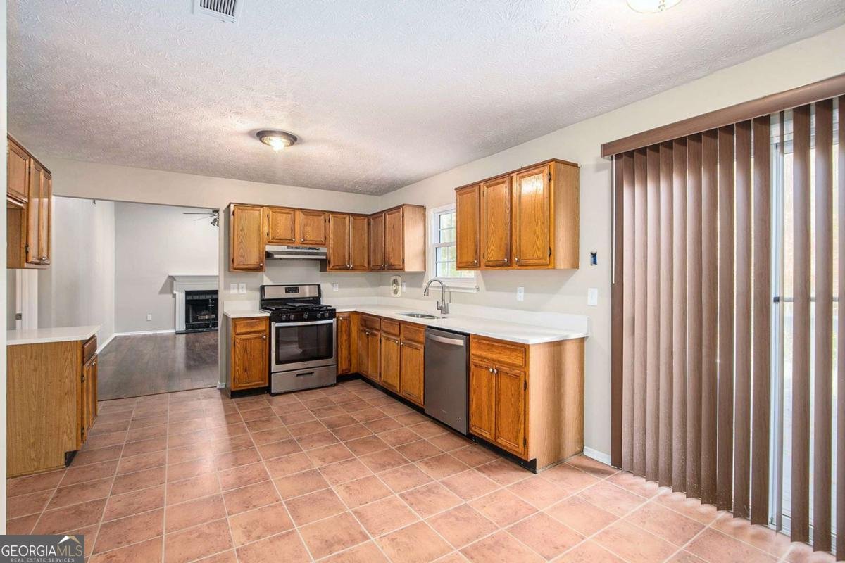 505 Lake Joyce Lane Fairburn - 9