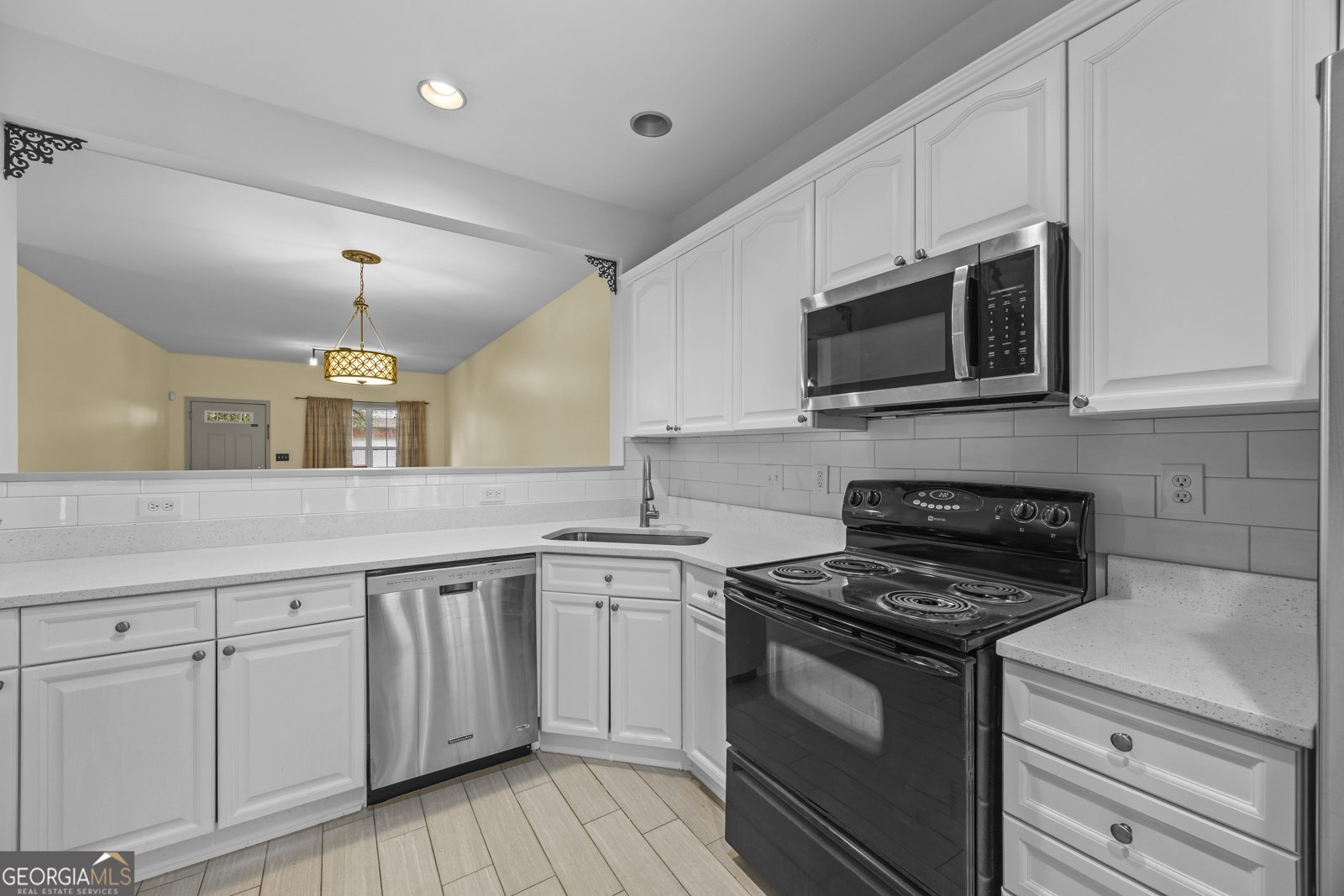 2331 Suwanee Pointe Drive Lawrenceville - 23