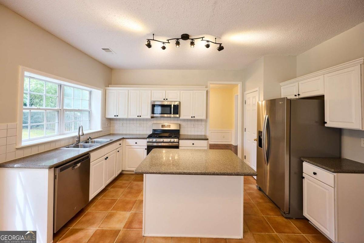 2215 Traywick Alpharetta - 9