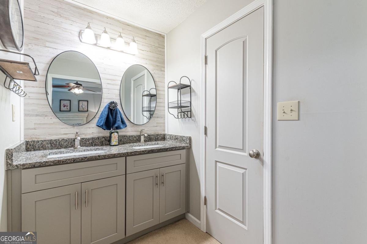 135 Pine Tree Lane Mcdonough - 31