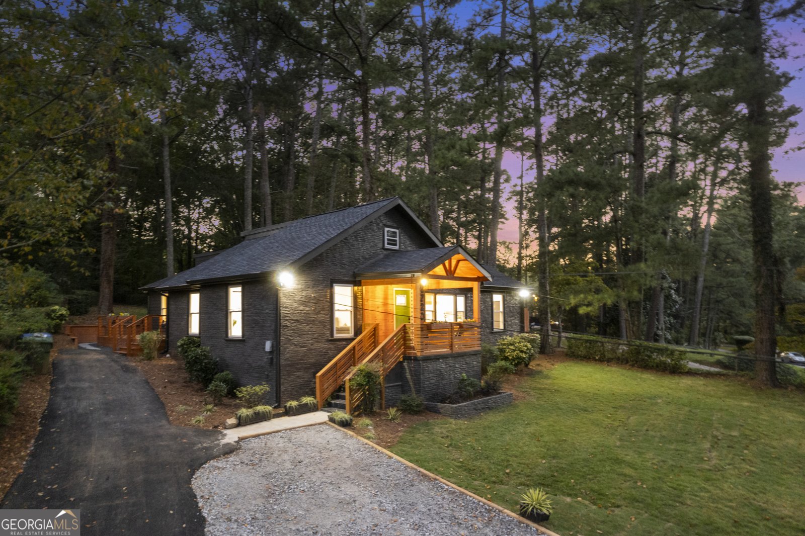 2720 Hedgewood Drive Atlanta - 2