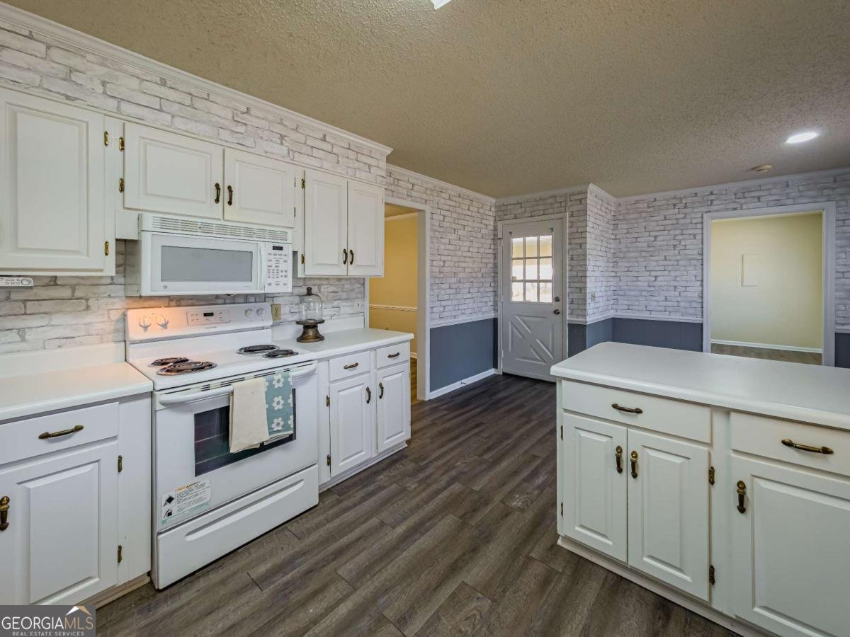 523 Alabama Drive Tifton - 24