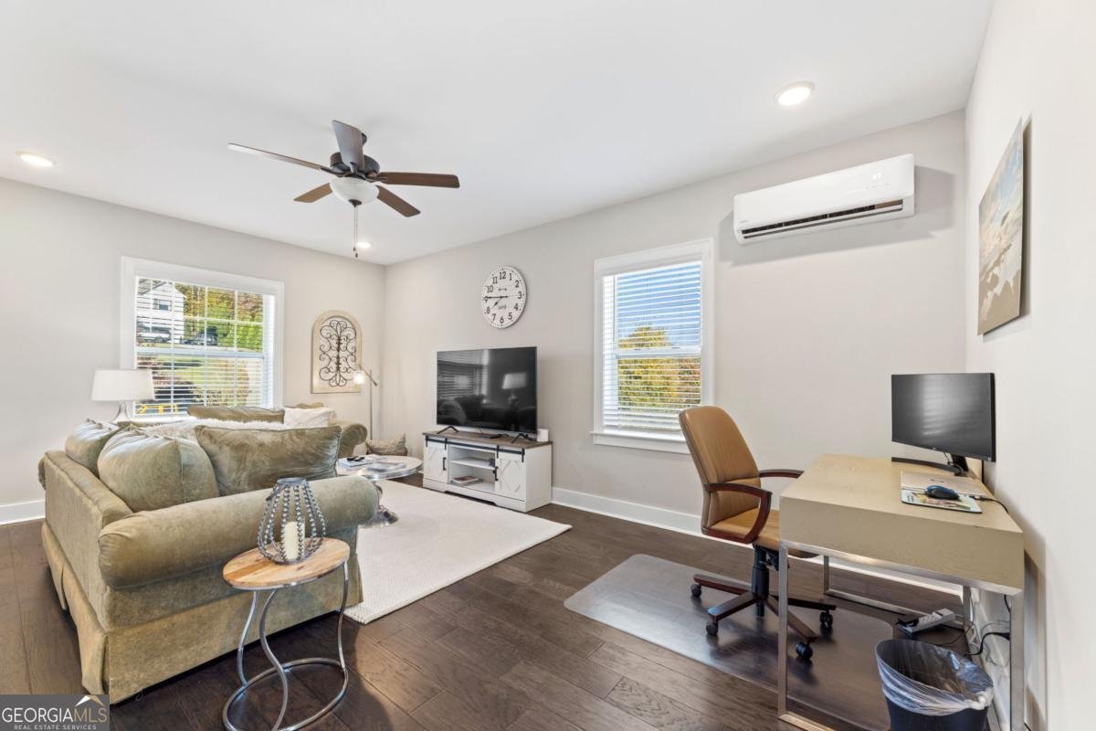 16180 Grand Litchfield Drive Roswell - 18