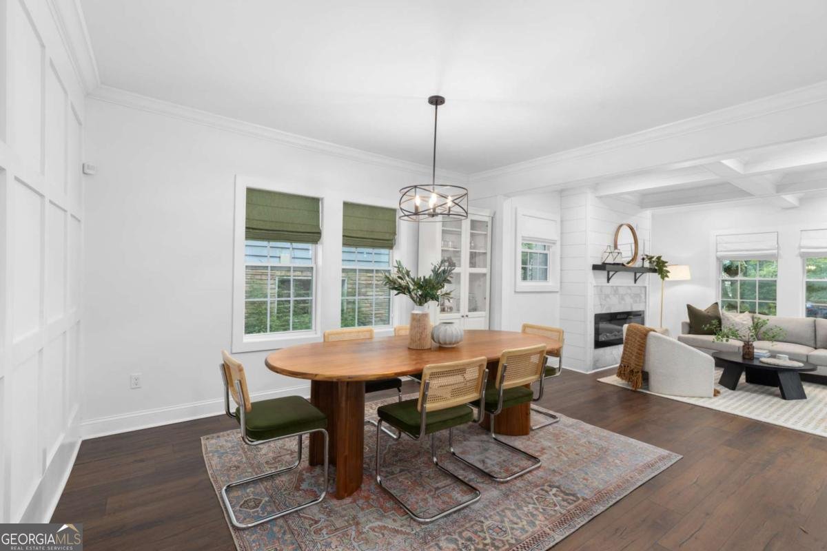 934 Burns Drive Atlanta - 24