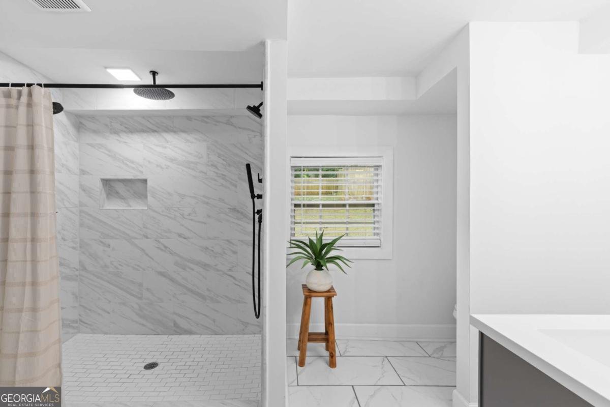 934 Burns Drive Atlanta - 38