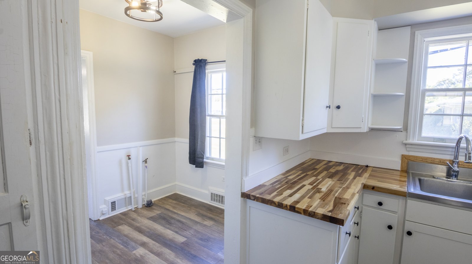 17942 Main Street Woodbury - 12