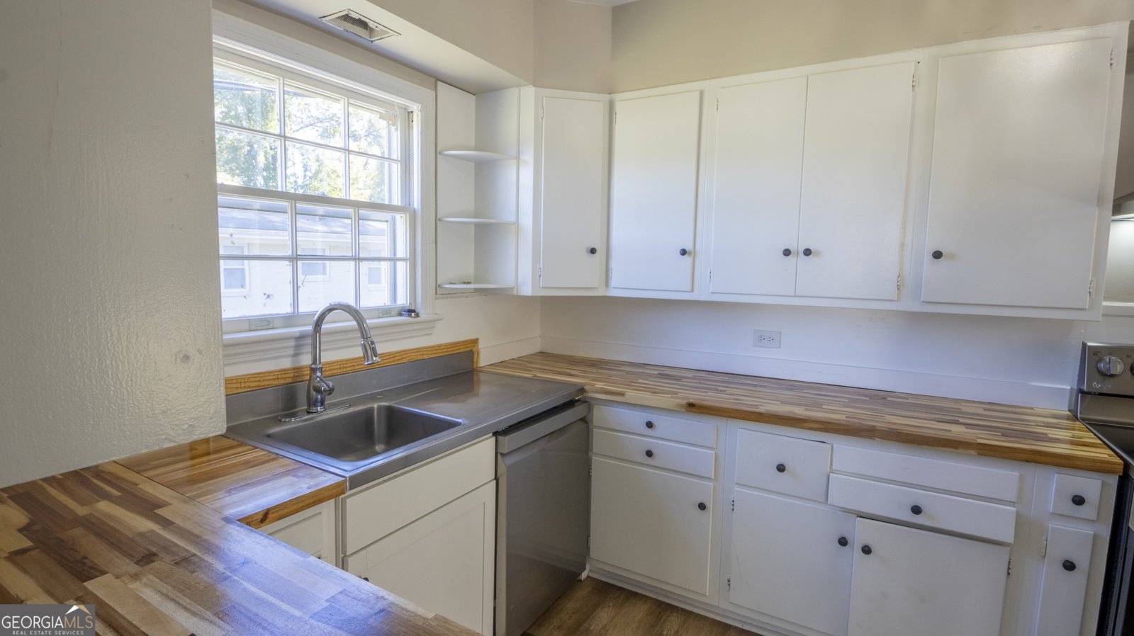 17942 Main Street Woodbury - 13