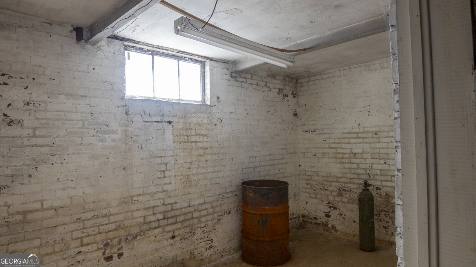 17942 Main Street Woodbury - 24