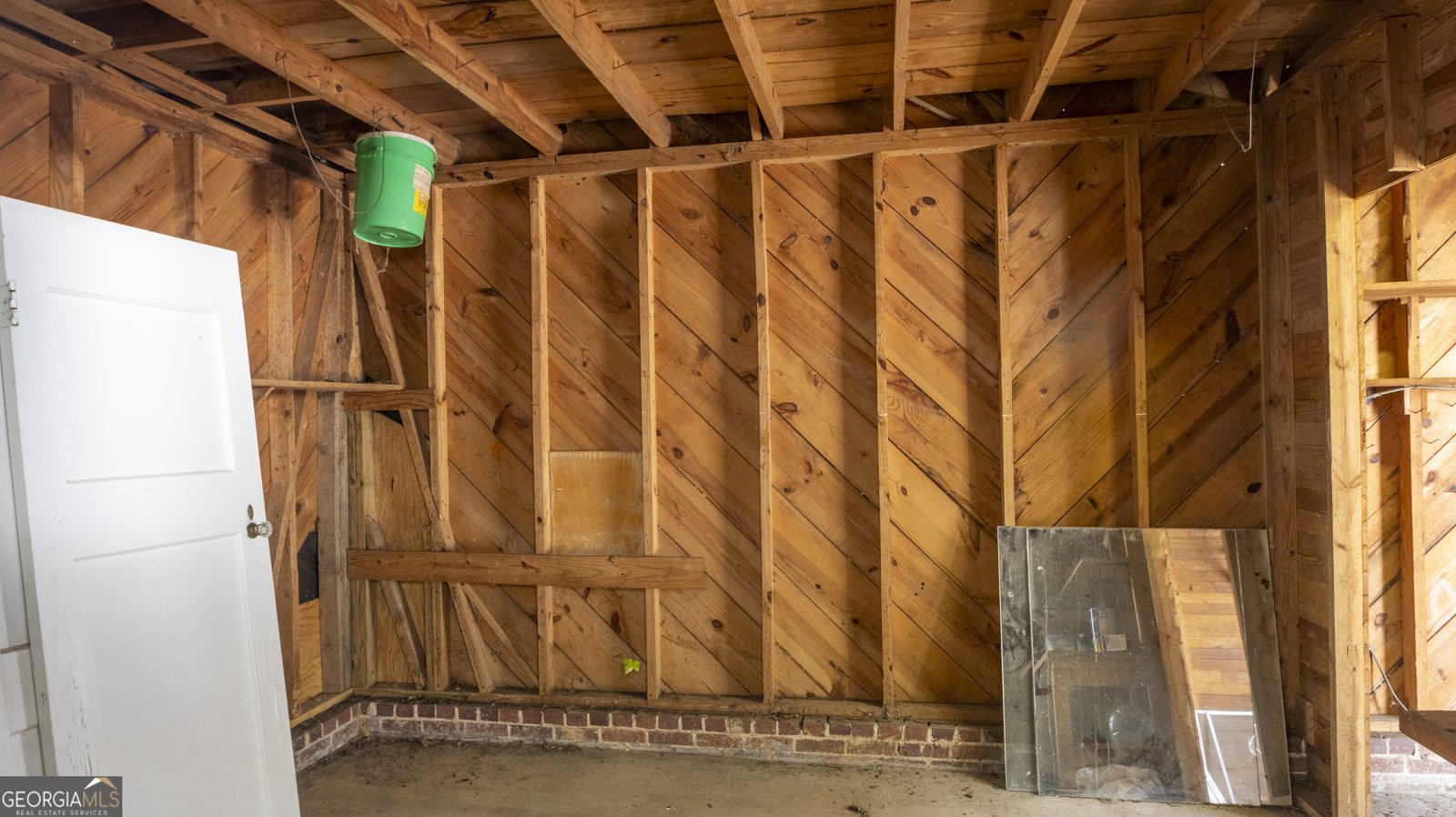 17942 Main Street Woodbury - 43