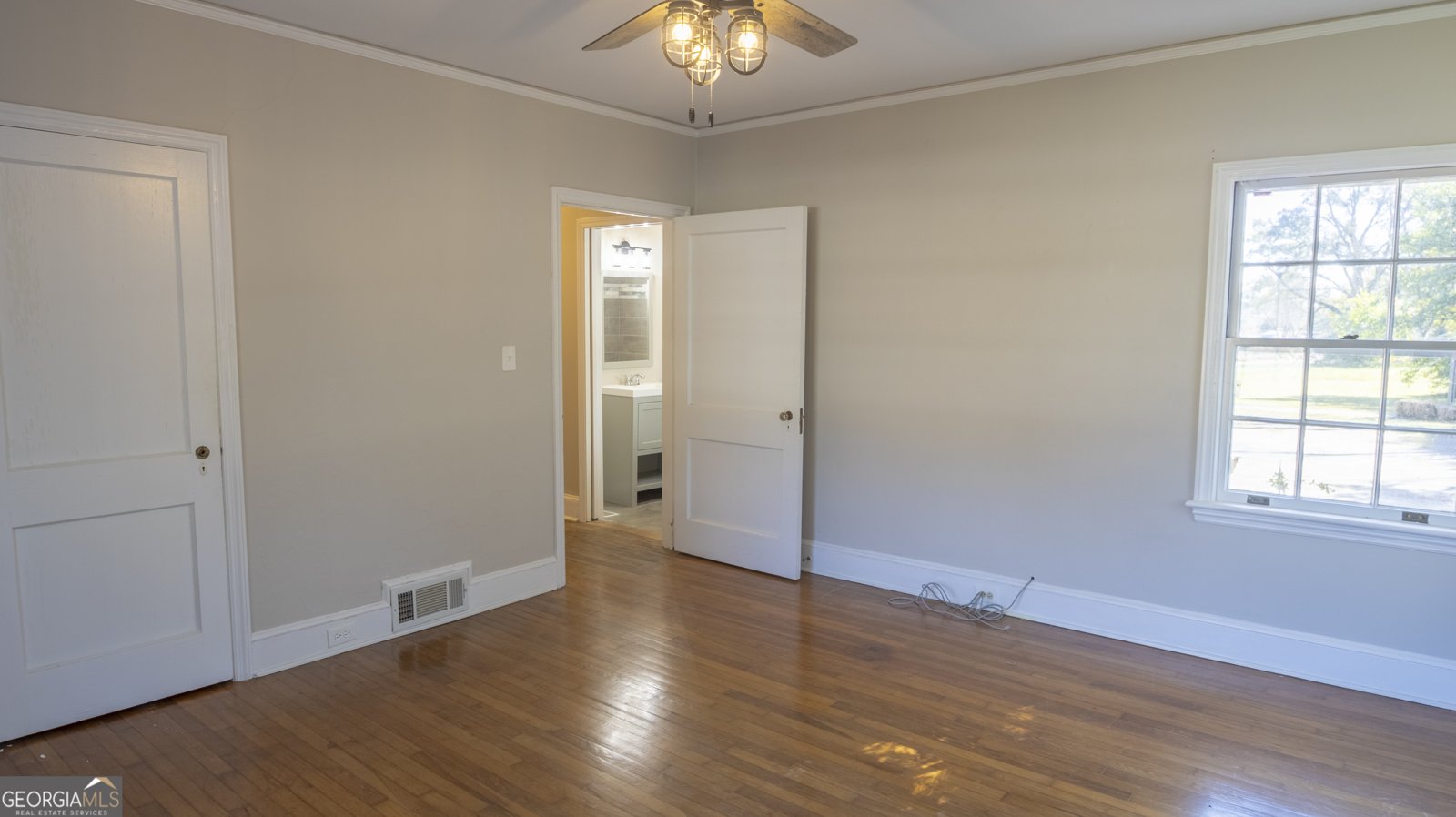 17942 Main Street Woodbury - 6