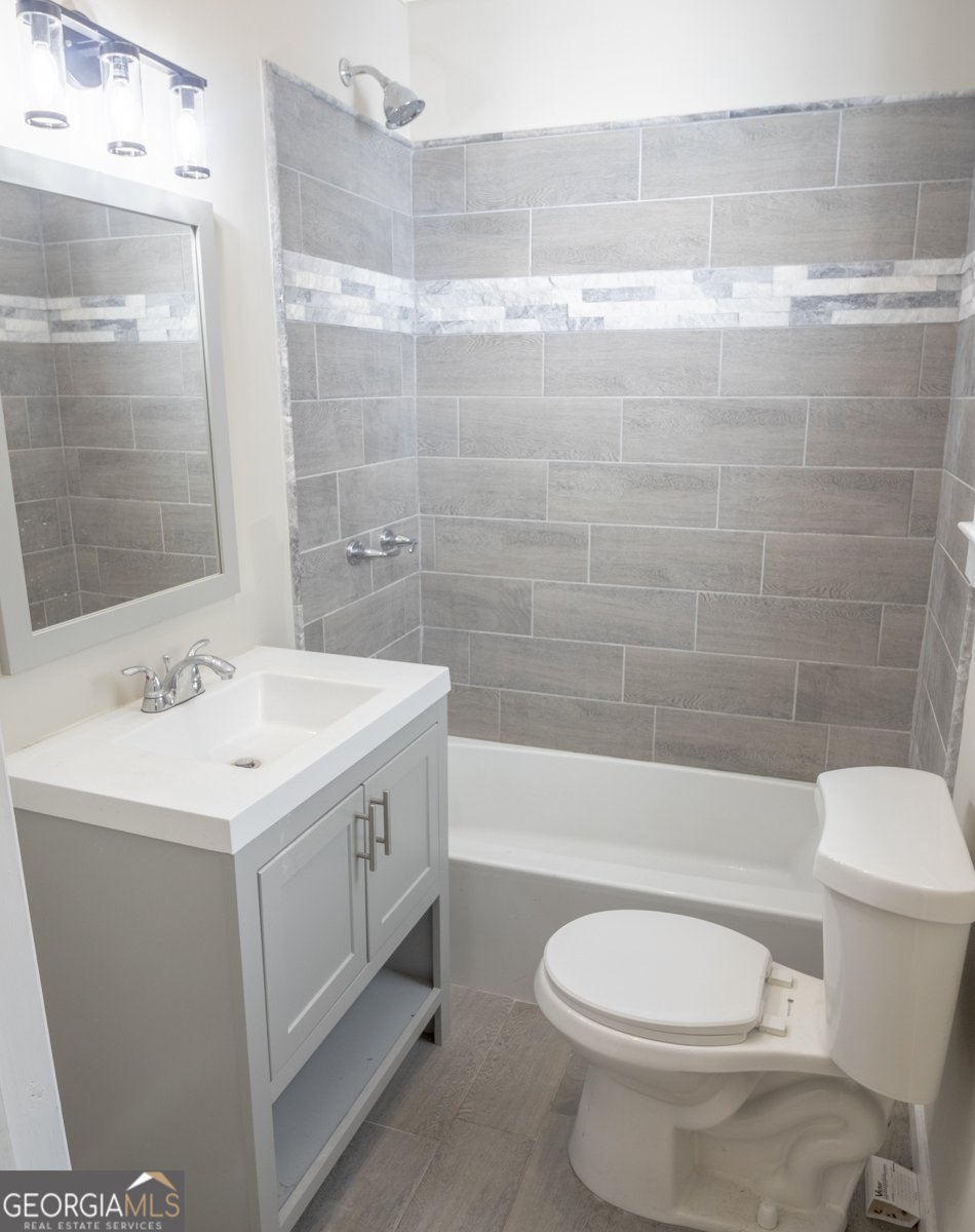 17942 Main Street Woodbury - 8