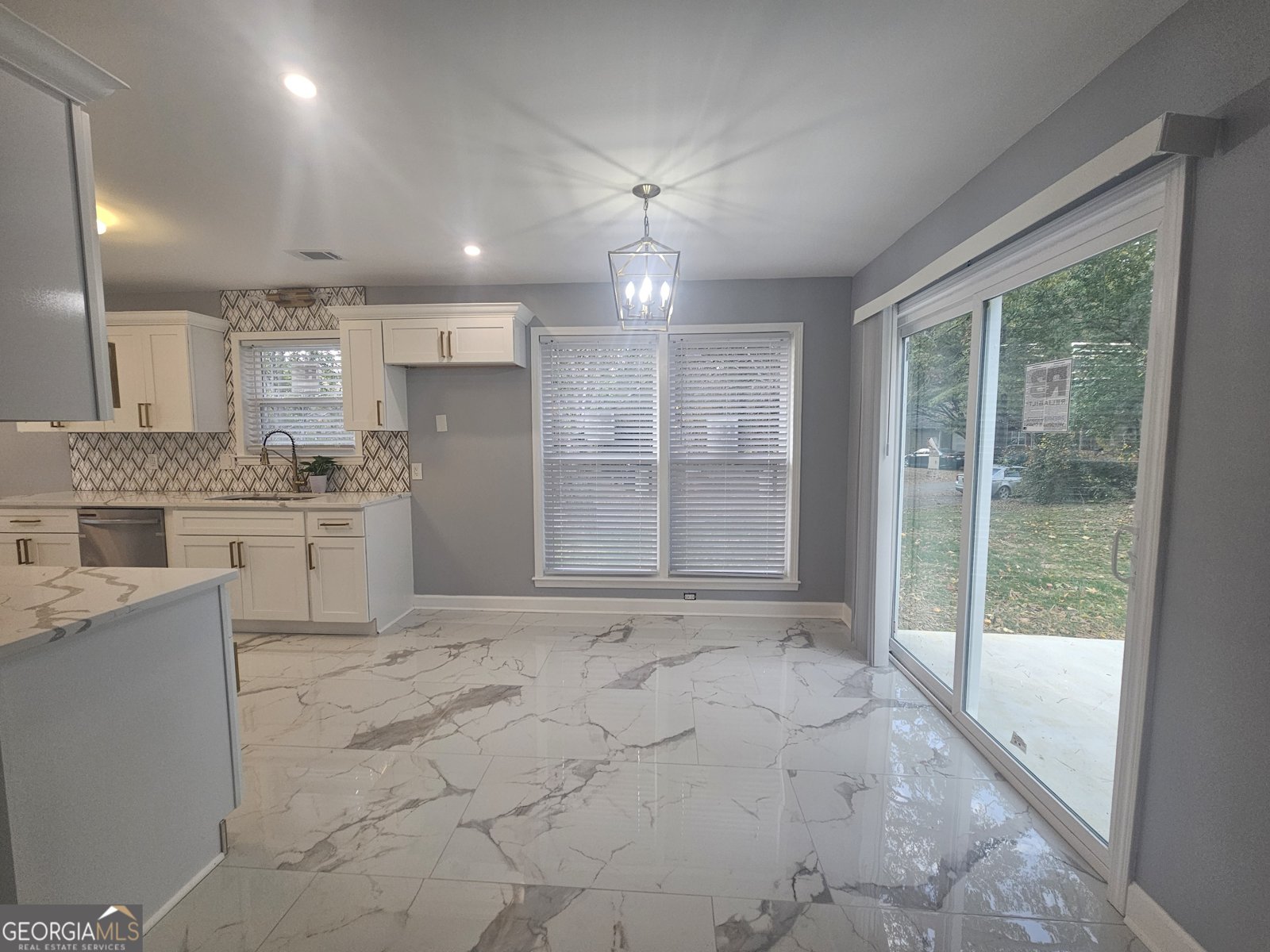 391 Park Ridge Circle Riverdale - 24